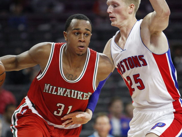 Report: Bucks moving towards extension with John Henson