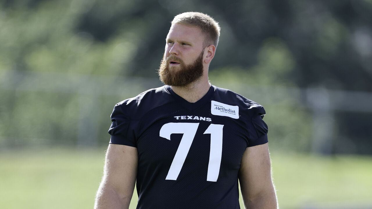 HOUSTON, TEXAS - JUNE 10: Braden Smith #71 of the Houston Texans arrives for the Houston Texans mandatory minicamp at Houston Methodist Training Center on June 10, 2026 in Houston, Texas.