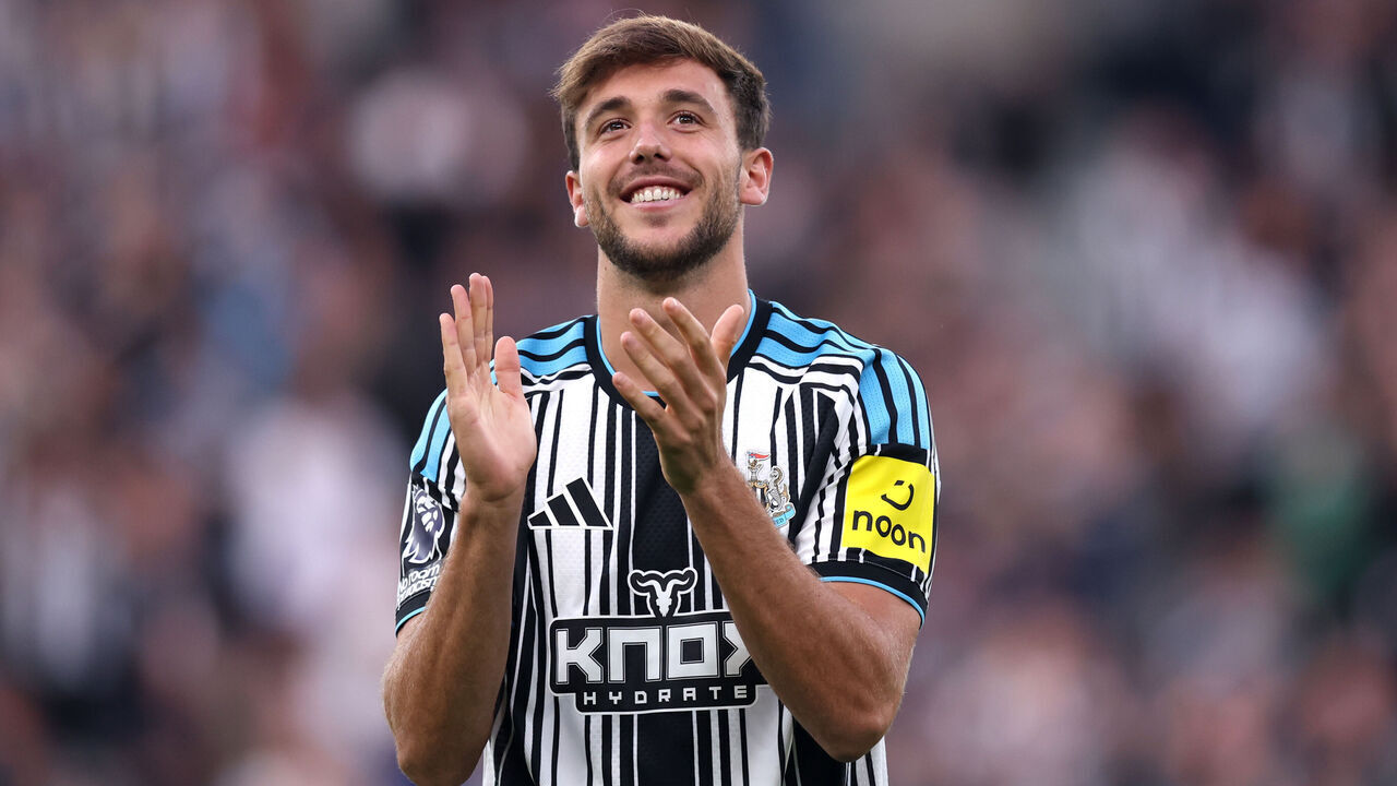 NEWCASTLE UPON TYNE, ENGLAND - AUGUST 26: Nico Gonzalez of Newcastle United is presented before the Carabao Cup Second Round match between Newcastle United and West Bromwich Albion at St James' Park on August 26, 2026 in Newcastle upon Tyne, England.