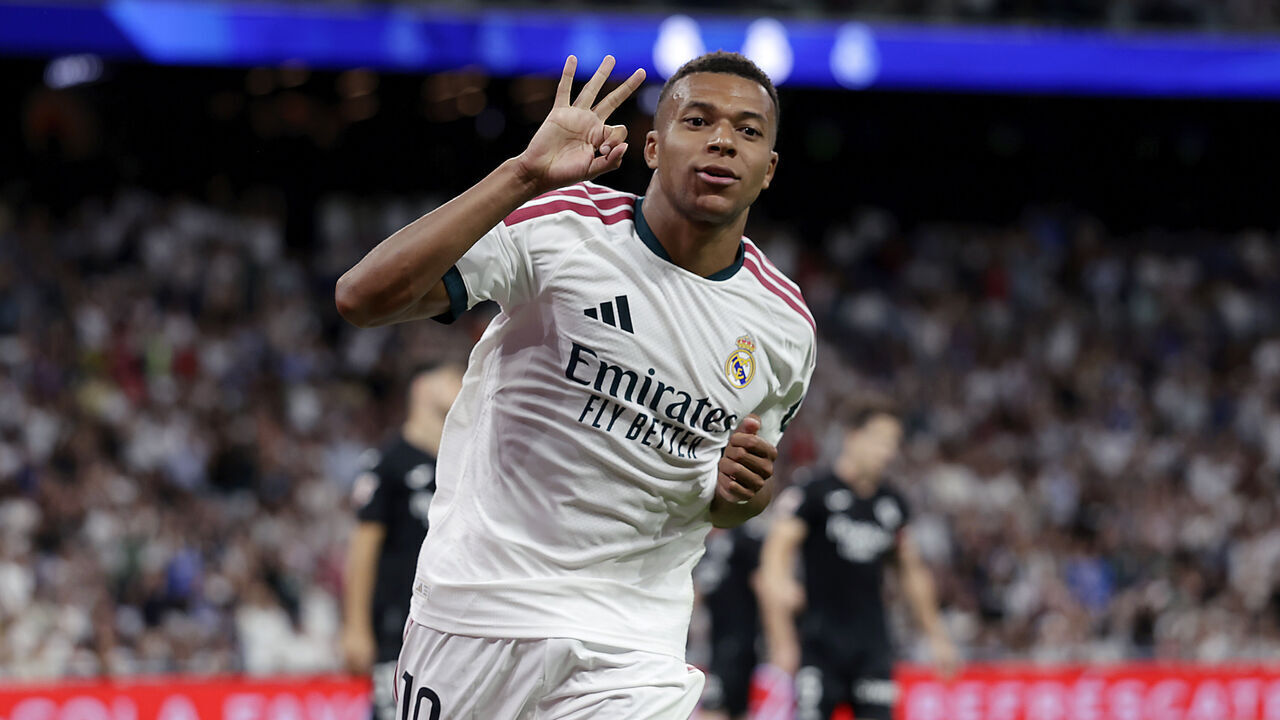 MADRID, SPAIN - AUGUST 26: Kylian Mbappe of Real Madrid celebrates 4-1 during the LaLiga EA Sports match between Real Madrid v Real Sociedad at the Estadio Santiago Bernabeu on August 26, 2026 in Madrid Spain