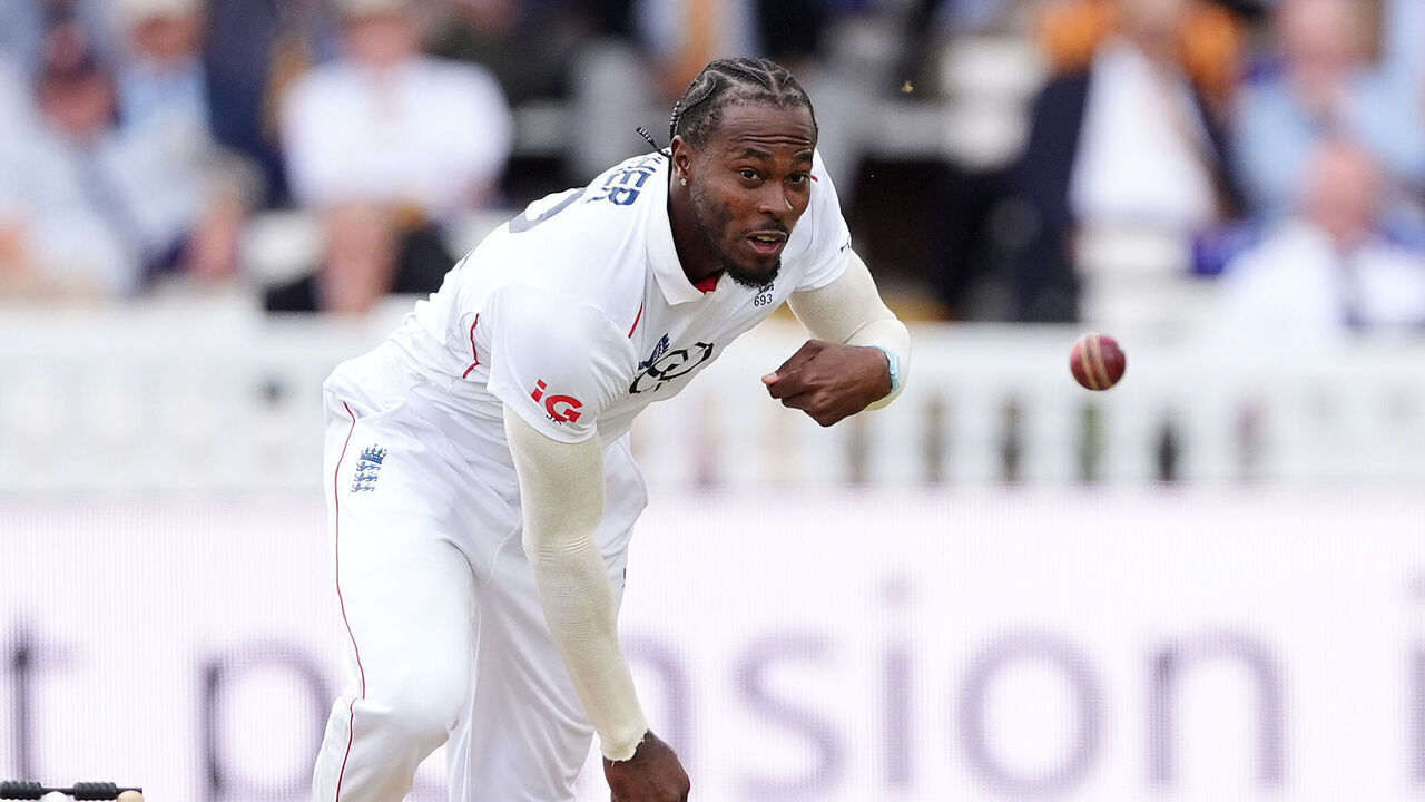 England's Jofra Archer bowling on day two of the second Rothesay Test match at Lord's, London. Picture date: Friday August 28, 2026.
