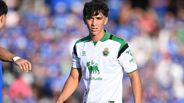 MADRID, SPAIN - AUGUST 23: Real Racing Club Santander player Sergio Martinez reacts during the La Liga 2nd week match between Getafe and Real Racing Club Santander at Coliseum Alfonso Perez Stadium in Madrid, Spain on August 23, 2026.