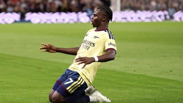 BIRMINGHAM, ENGLAND - AUGUST 31: Bukayo Saka of Arsenal celebrates scoring his team’s first goal during the Premier League 2026/27 match between Aston Villa FC and Arsenal FC at Villa Park on August 31, 2026 in Birmingham, England.