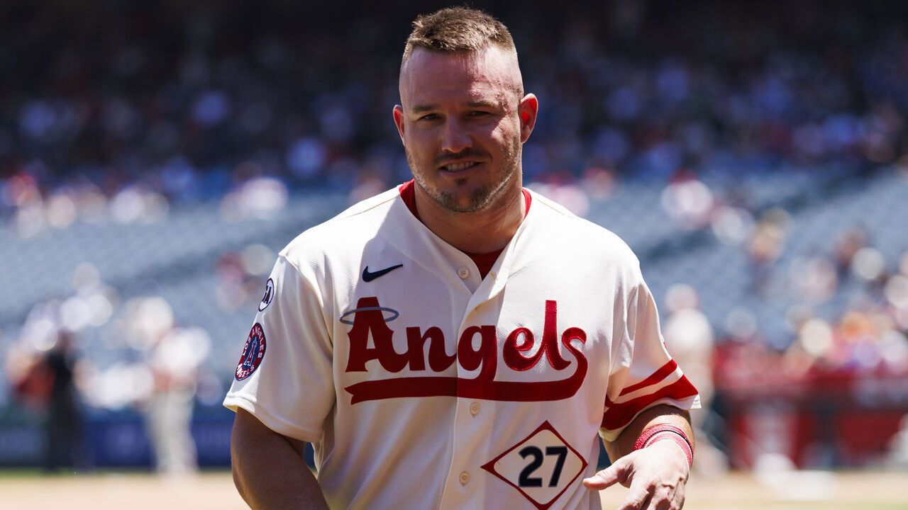 ANAHEIM, CALIFORNIA - AUGUST 2: Mike Trout #27 of the Los Angeles Angels during the game against the Milwaukee Brewers at Angel Stadium of Anaheim on August 2, 2026 in Anaheim, California.