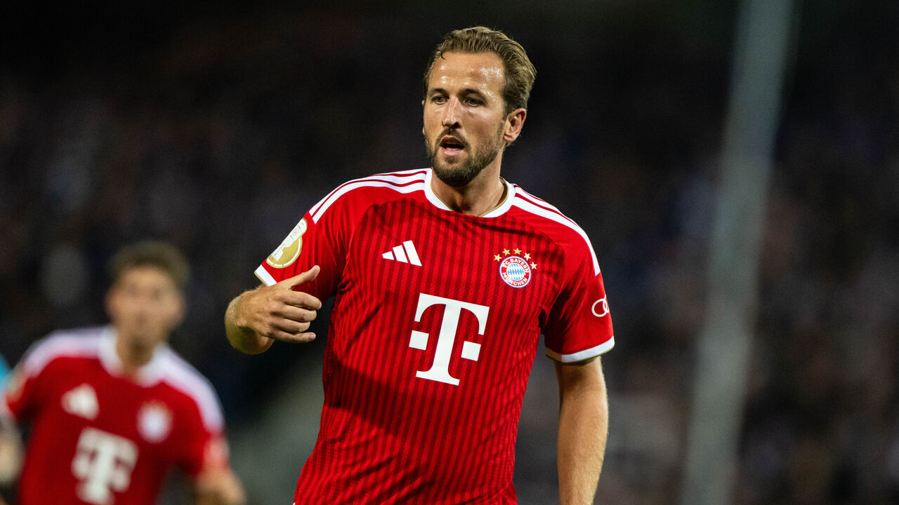 OSNABRUECK, GERMANY - SEPTEMBER 02: Harry Kane of Munich runs during the DFB Cup 2026/27 match between VfL Osnabrück and FC Bayern München at Stadion an der Bremer Brücke on September 02, 2026 in Osnabrueck, Germany.