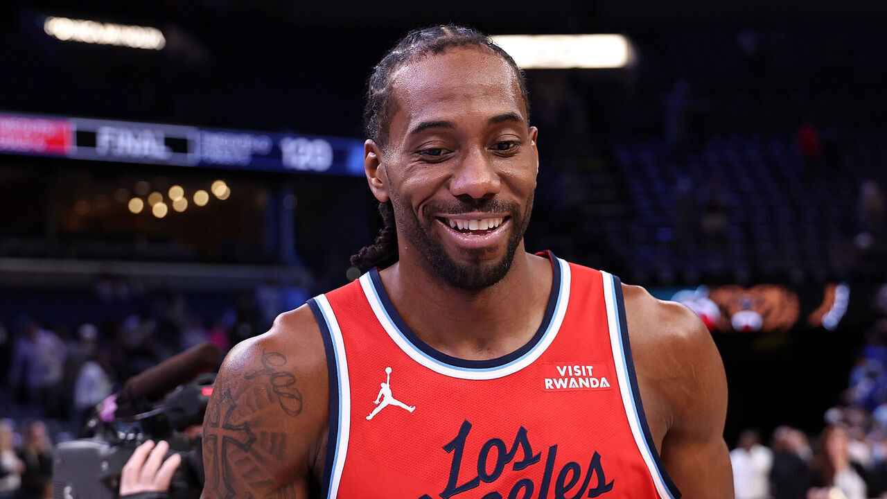 MEMPHIS, TENNESSEE - MARCH 07: Kawhi Leonard #2 of the Los Angeles Clippers reacts after the game against the Memphis Grizzlies at FedExForum on March 07, 2026 in Memphis, Tennessee.