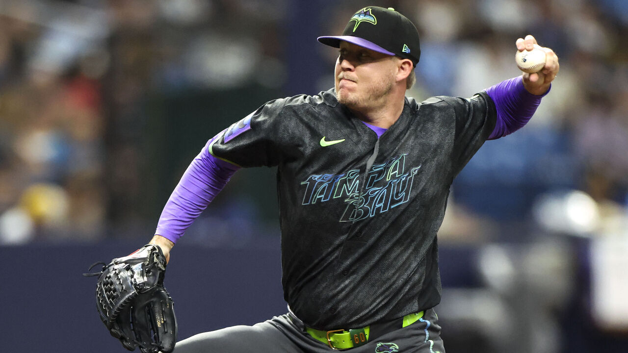 ST PETERSBURG, FLORIDA - AUGUST 29: Garrett Cleavinger #60 of the Tampa Bay Rays pitches in the top of the seventh inning against the San Diego Padres at Tropicana Field on August 29, 2026 in St Petersburg, Florida.