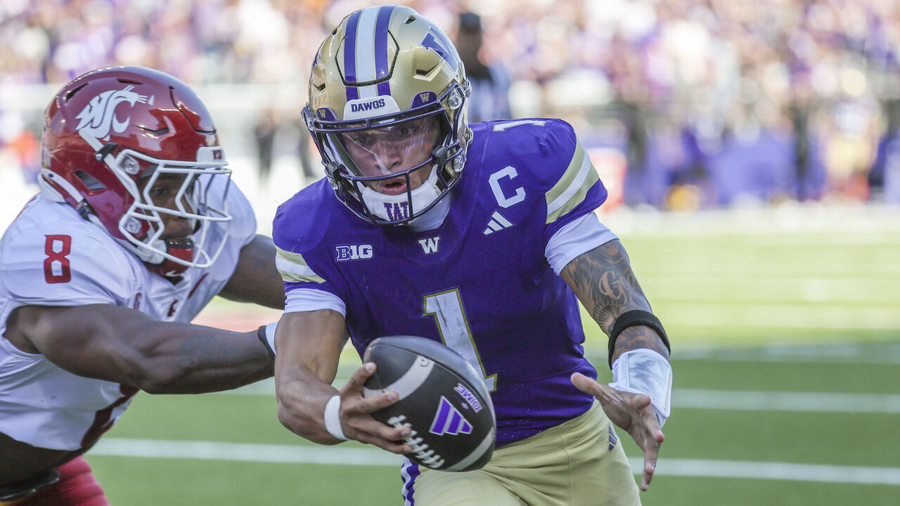 SEATTLE, WA - SEPTEMBER 06: Washington Huskies quarterback Demond Williams Jr. (1) scores a touchdown in the second quarter during the football game between the Washington State Cougars and Washington Huskies on September 6, 2026 at Husky Stadium in Seattle, Washington.