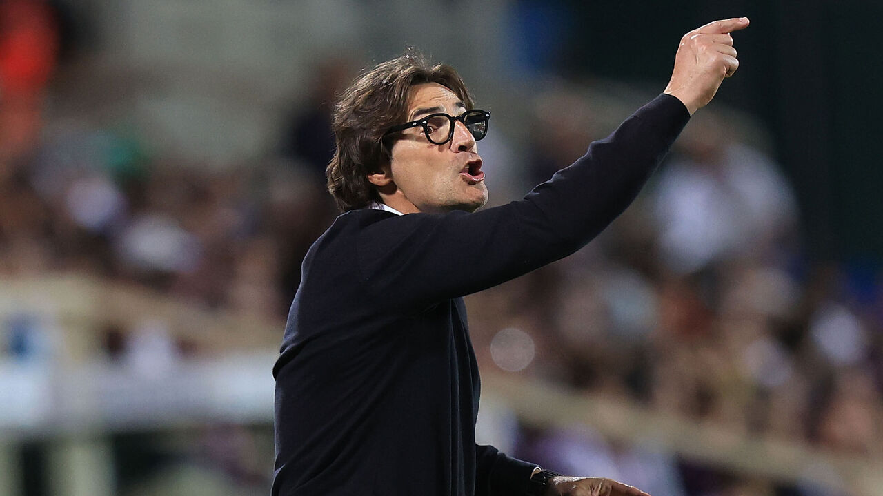 FLORENCE, ITALY - MAY 22: Head coach Paolo Vanoli manager of ACF Fiorentina reacts during the Serie A match between ACF Fiorentina and Atalanta BC at Artemio Franchi on May 22, 2026 in Florence, Italy.