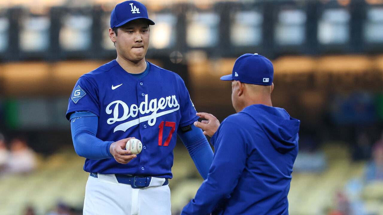Los Angeles, CA - March 24:Los Angeles Dodgers pitcher Shohei Ohtani (17) surrenders the ball to manager Dave Roberts during the 5th inning against the Angels at Dodger Stadium in Los Angeles, CA on Tuesday, March 24, 2026.(Robert Gauthier/Los Angeles Times via Getty Images)
