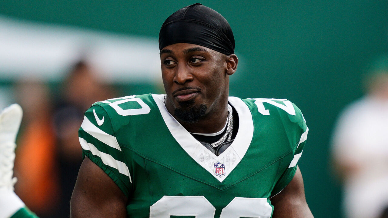 EAST RUTHERFORD, NEW JERSEY - AUGUST 14: Breece Hall #20 of the New York Jets looks on prior to the game against the Tampa Bay Buccaneers at MetLife Stadium on August 14, 2026 in East Rutherford, New Jersey.