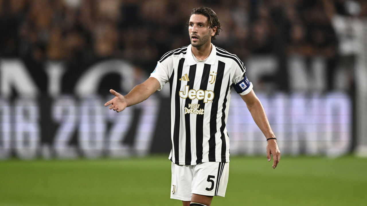 TURIN, ITALY - SEPTEMBER 06: Manuel Locatelli of Juventus during the Serie A match between Juventus and AC Milan at Allianz Stadium on September 6, 2026 in Turin, Italy.