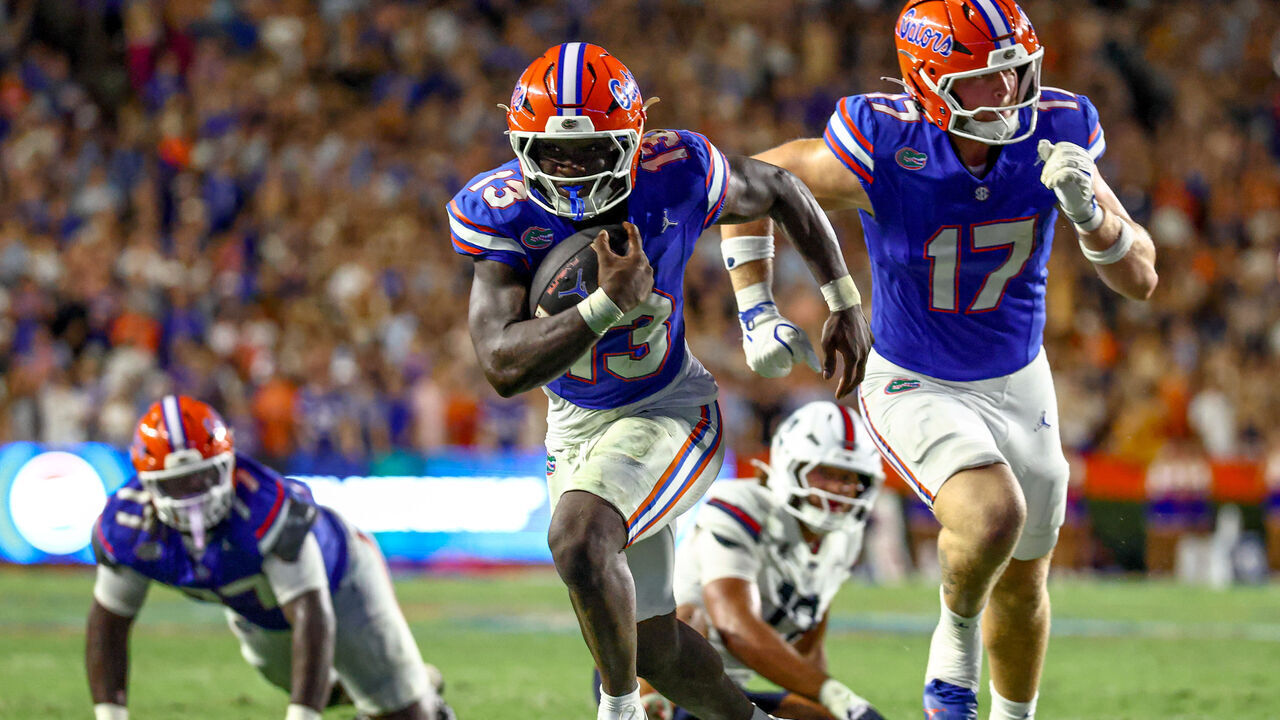 GAINESVILLE, FLORIDA - SEPTEMBER 05: Jadan Baugh #13 of the Florida Gators runs the ball in the first half of the game between the Florida Gators and Florida Atlantic Owls at Ben Hill Griffin Stadium on September 05, 2026 in Gainesville, Florida.