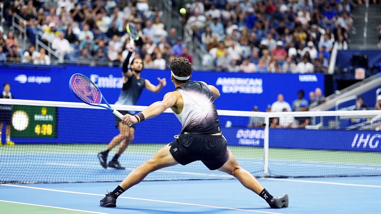 NEW YORK, NEW YORK - SEPTEMBER 09: Carlos Alcaraz in action against Ben Shelton during a Men's Singles quarterfinal match on Day Ten of the 2026 US Open at USTA Billie Jean King National Tennis Center on Tuesday, September 8, 2026 in Flushing, NY.