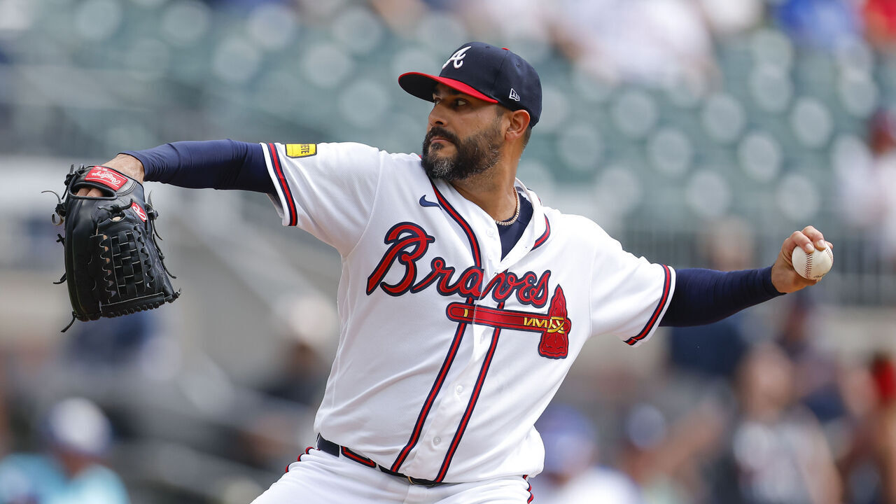 ATLANTA, GEORGIA - SEPTEMBER 10: Martin Perez #33 of the Atlanta Braves pitches during the first inning against the Tampa Bay Rays at Truist Park on September 10, 2026 in Atlanta, Georgia.