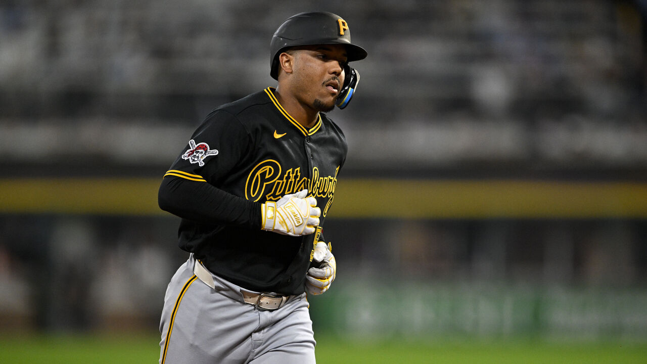 CHICAGO, ILLINOIS - SEPTEMBER 09: Esmerlyn Valdez #55 of the Pittsburgh Pirates rounds the bases after hitting a home run in the fifth inning of the game against the Chicago White Sox at Rate Field on September 09, 2026 in Chicago, Illinois.
