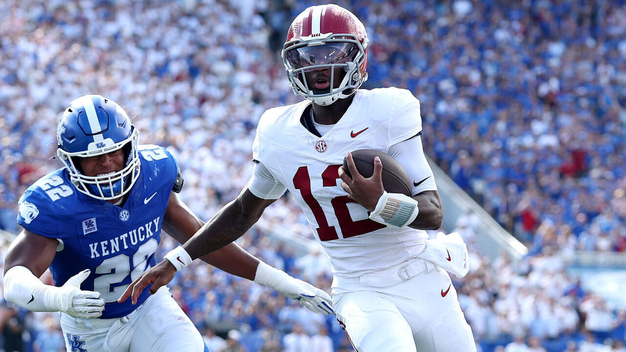 LEXINGTON, KENTUCKY - SEPTEMBER 12: Keelon Russell #12 of the Alabama Crimson Tide runs with the ball against Kentucky Wildcats at Kroger Field on September 12, 2026 in Lexington, Kentucky.