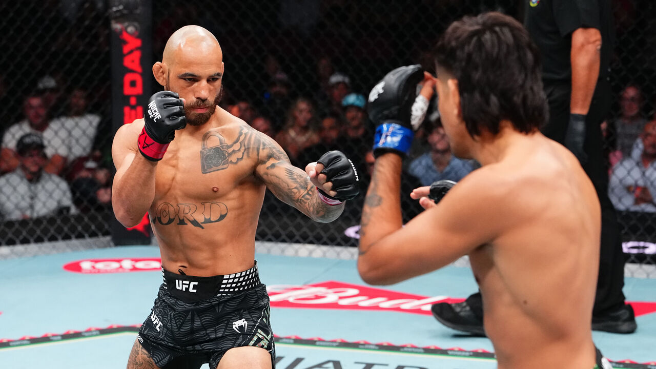 GLENDALE, ARIZONA - SEPTEMBER 12: Jean Silva of Brazil battles Jose Delgado in their featherweight fight during the Noche UFC event at Desert Diamond Arena on September 12, 2026 in Glendale, Arizona.