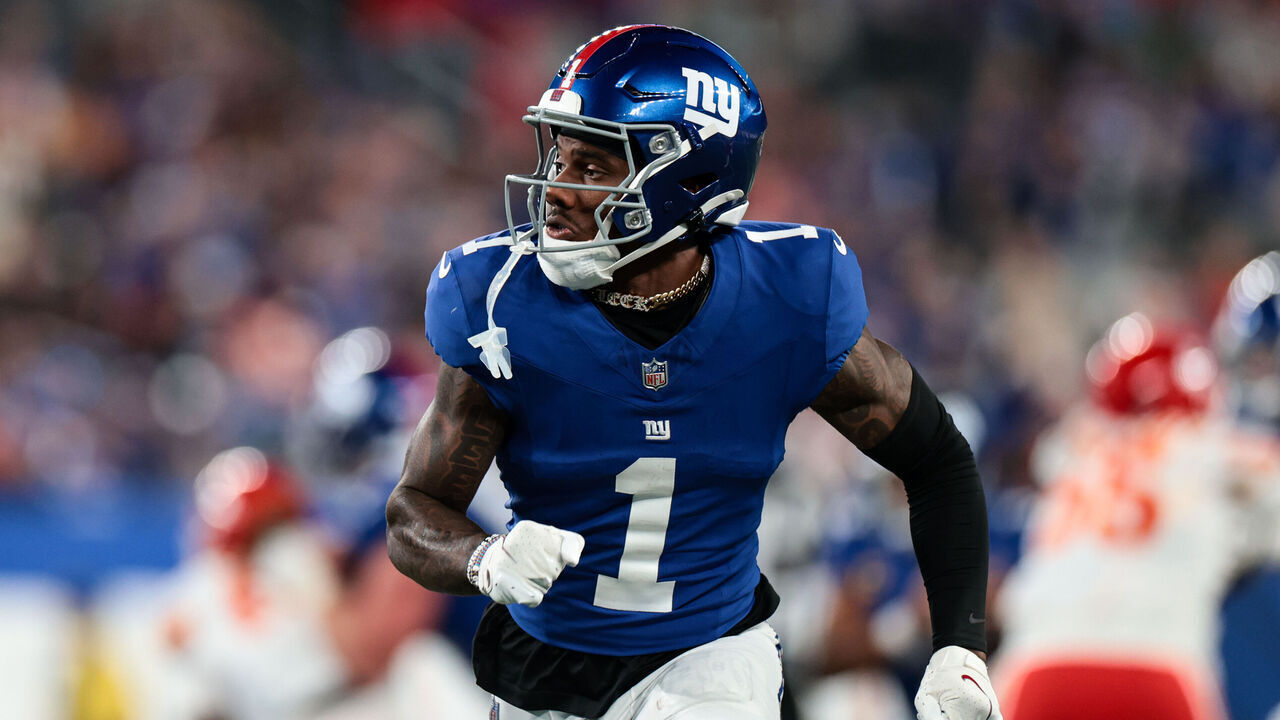 EAST RUTHERFORD, NEW JERSEY - SEPTEMBER 21: Malik Nabers #1 of the New York Giants runs downfield during the game against the Kansas City Chiefs at MetLife Stadium on September 21, 2025.