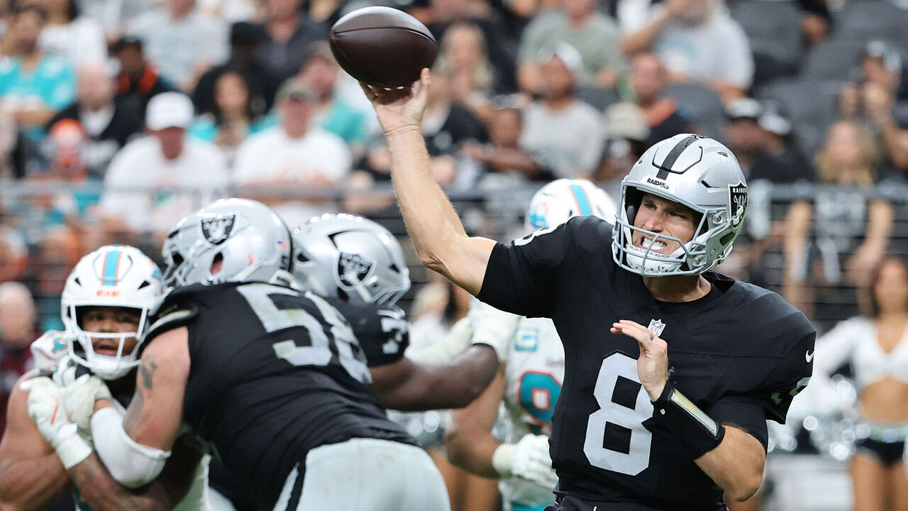 LAS VEGAS, NEVADA - SEPTEMBER 13: Kirk Cousins #8 of the Las Vegas Raiders passes the ball against the Miami Dolphins in the fourth quarter of a game at Allegiant Stadium on September 13, 2026 in Las Vegas, Nevada.