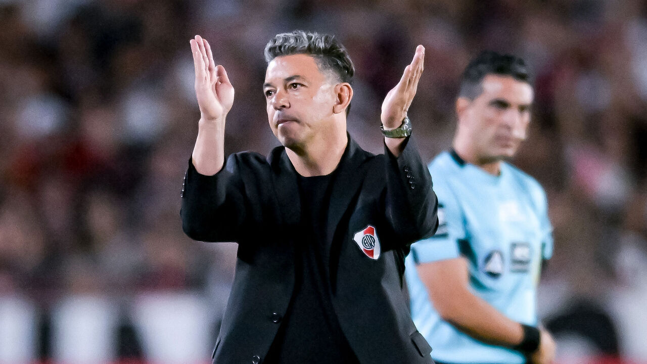 BUENOS AIRES, ARGENTINA - FEBRUARY 26: Marcelo Gallardo acknowledges the fans in his final match of his second tenure as River Plate coach during a Torneo Apertura Mercado Libre 2026 match between River Plate and Banfield at Estadio Más Monumental Antonio Vespucio Liberti on February 26, 2026 in Buenos Aires, Argentina.