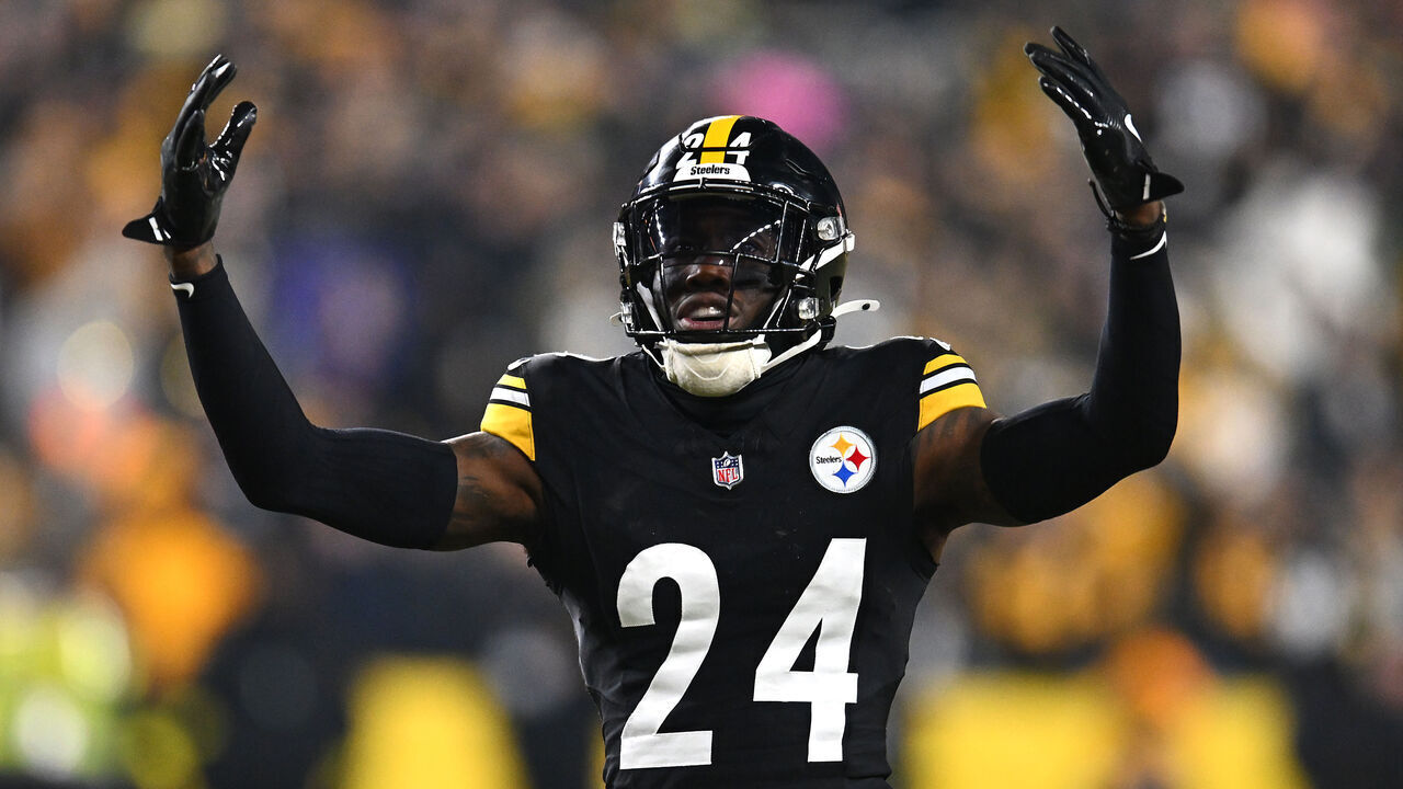 PITTSBURGH, PENNSYLVANIA - JANUARY 4: Joey Porter Jr. #24 of the Pittsburgh Steelers in action during the game against the Baltimore Ravens at Acrisure Stadium on January 4, 2026 in Pittsburgh, United States.
