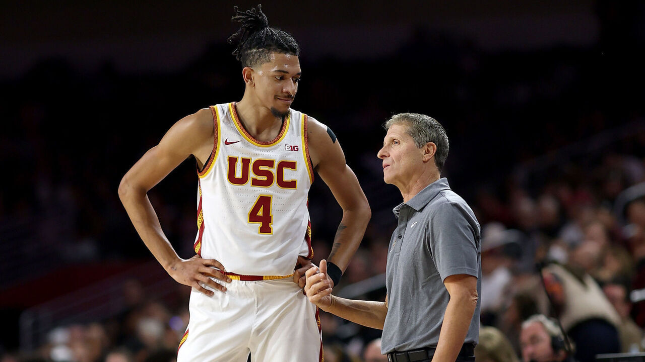 LOS ANGELES, CALIFORNIA - JANUARY 17: (L-R) Chad Baker-Mazara #4 interacts with head coach Eric Musselman of the USC Trojans against the Purdue Boilermakers during the second half at Galen Center on January 17, 2026 in Los Angeles, California.