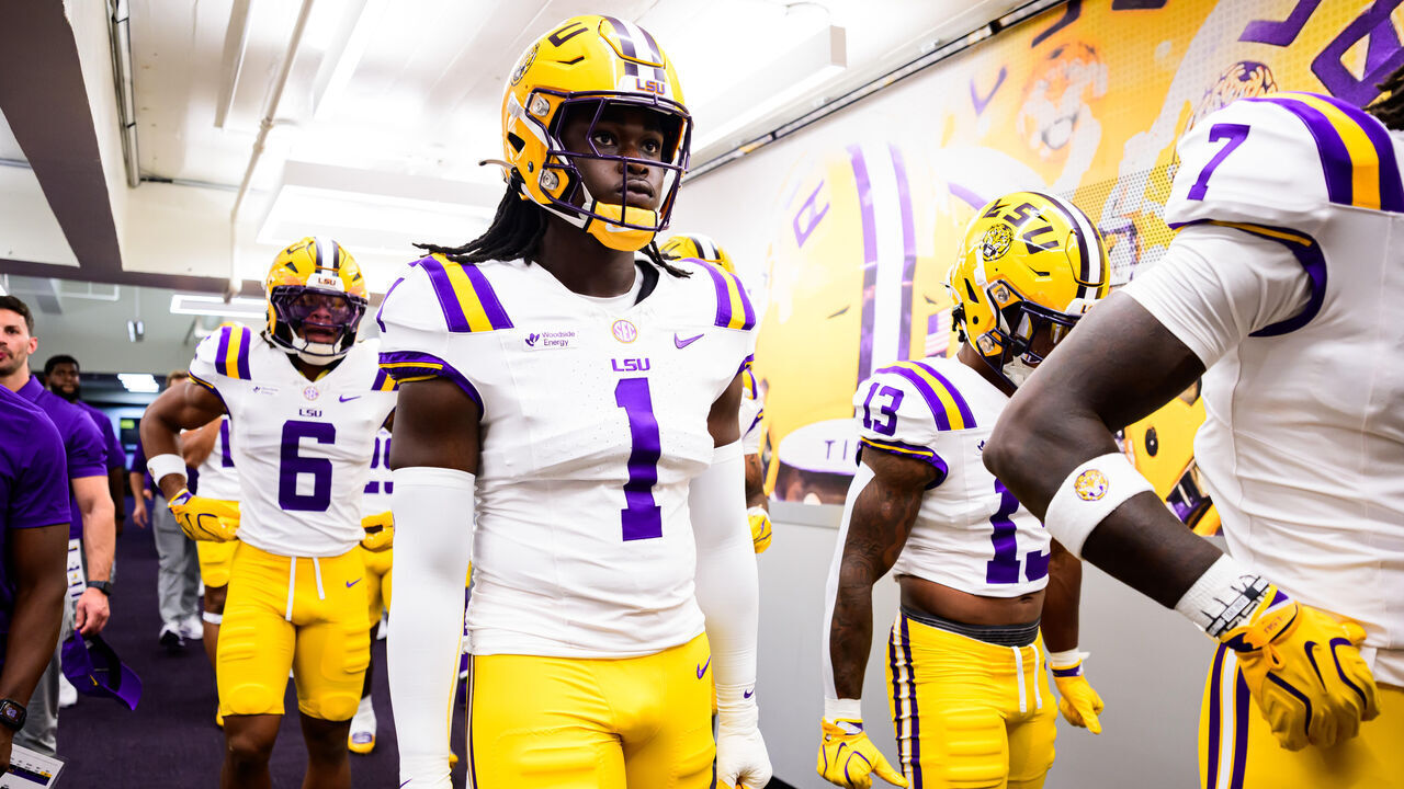BATON ROUGE, LOUISIANA - SEPTEMBER 5: Princewill Umanmielen #1 of the LSU Tigers prior to a game against the Clemson Tigers at Tiger Stadium on September 5, 2026 in Baton Rouge, Louisiana.