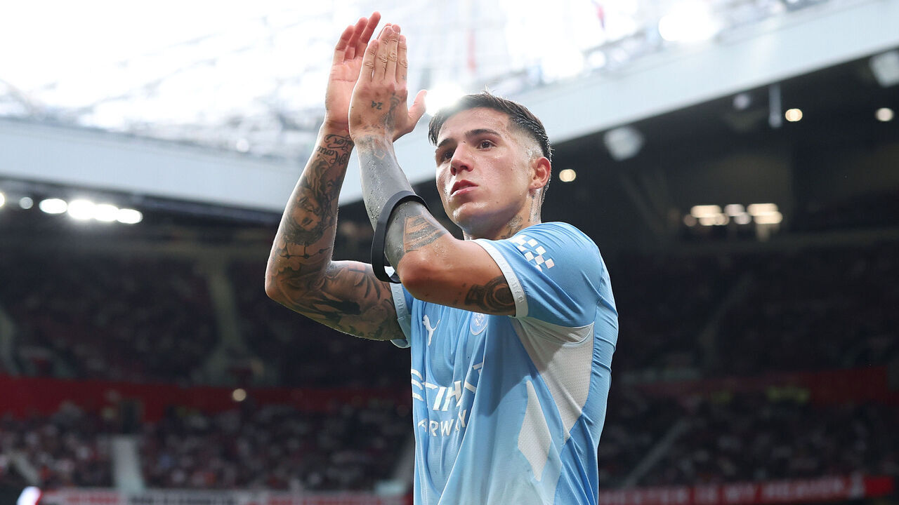 MANCHESTER, ENGLAND - SEPTEMBER 13: Enzo Fernandez of Manchester City applauds his support after being substituted during the Premier League 2026/27 match between Manchester United and Manchester City at Old Trafford on September 13, 2026 in Manchester, England.