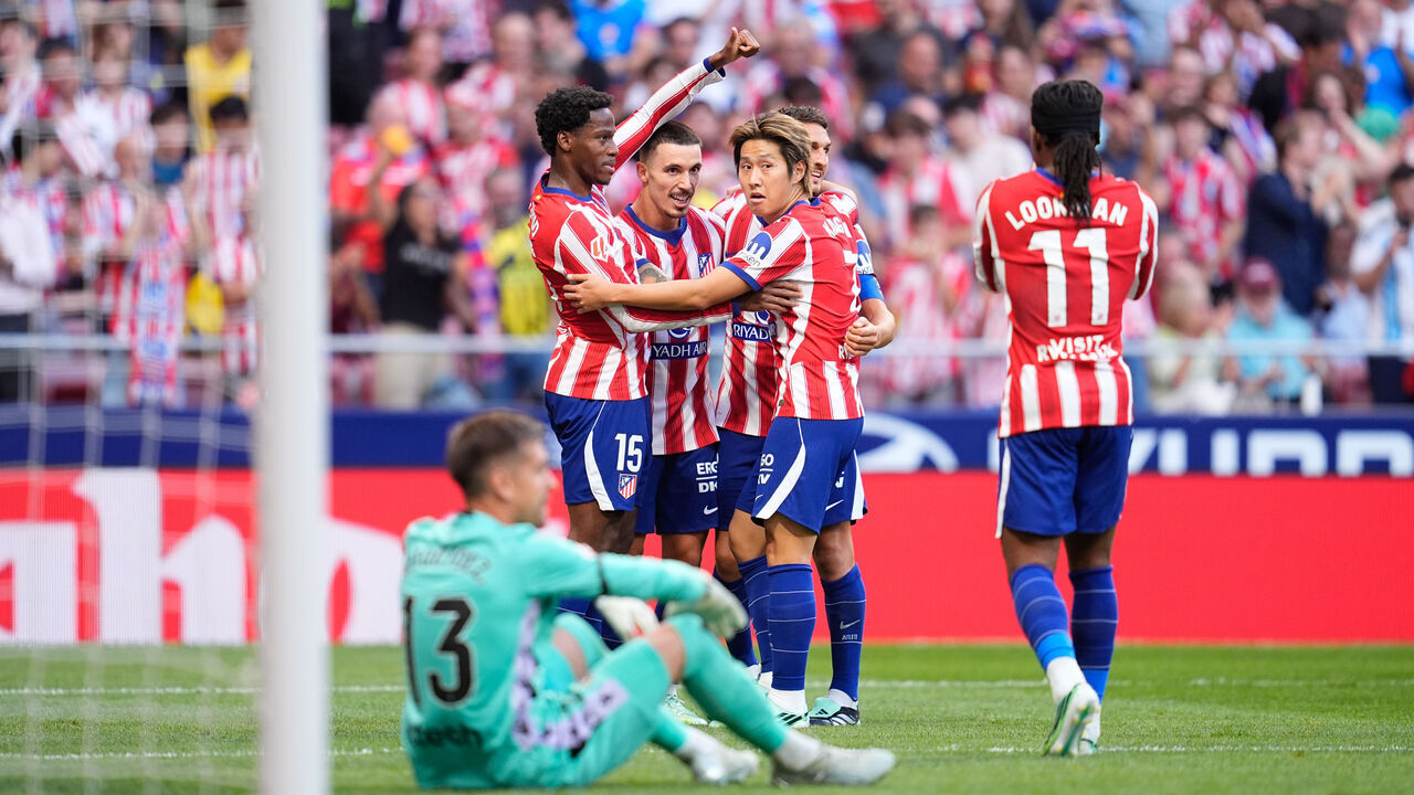 MADRID, SPAIN - SEPTEMBER 16: Jonathan David of Atletico de Madrid celebrates after scoring his team's first goal with teammates during the Spanish League, LaLiga EA Sports, football match played between Atletico de Madrid and CA Osasuna at Riyadh Air Metropolitano stadium on September 16, 2026, in Madrid, Spain.