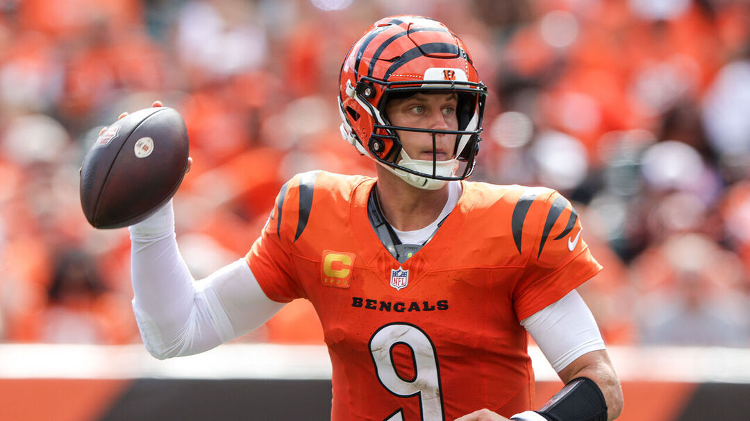 Burrow dealing with back tightness, expects to play vs. | theScore