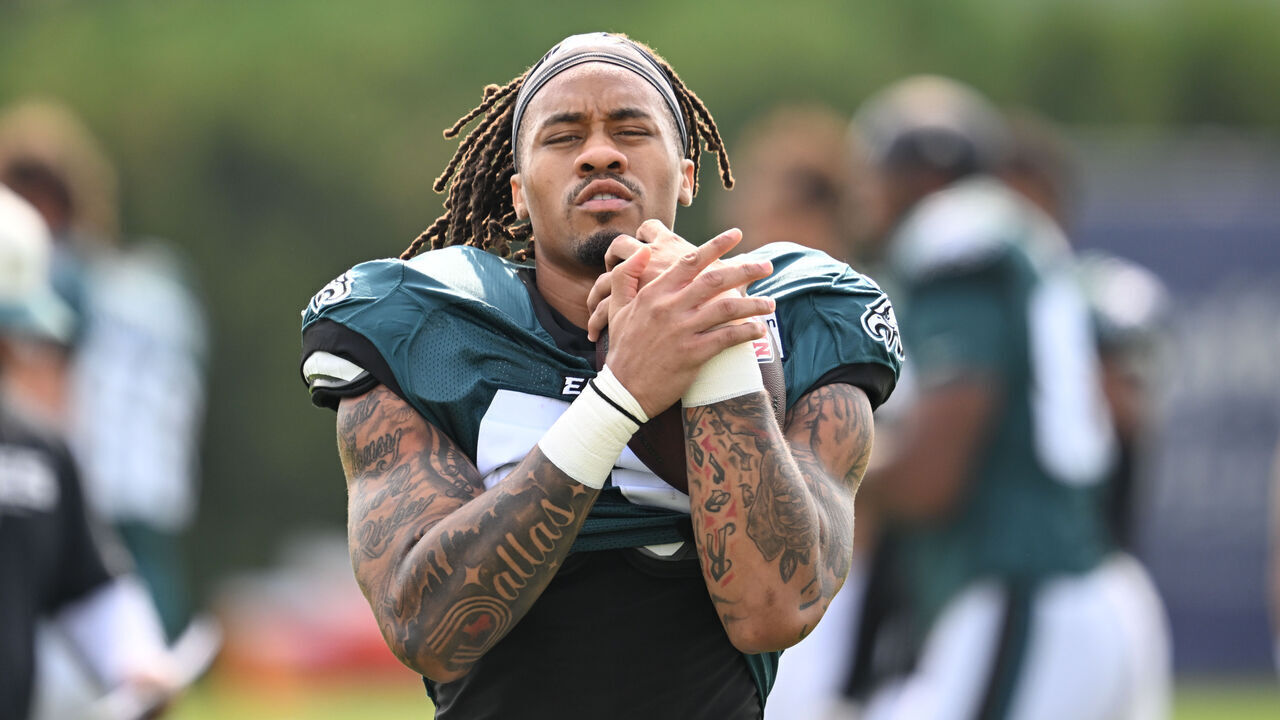 PHILADELPHIA, PA - AUGUST 10: Philadelphia Eagles tight end Dae'Quan Wright #45 catches the ball during the Philadelphia Eagles training camp on August 10th, 2026 at Jefferson Health Training Complex in Philadelphia, PA.
