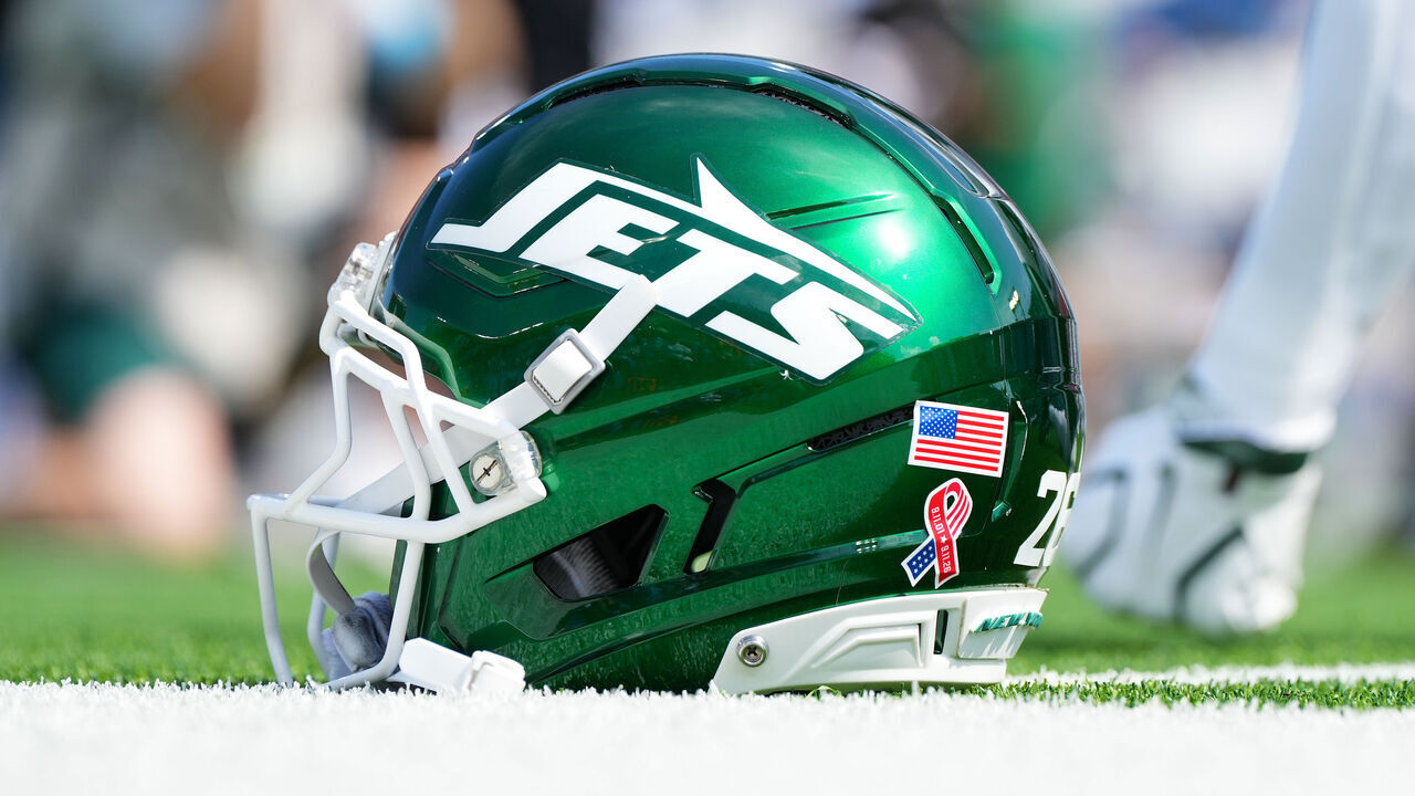 NASHVILLE, TENNESSEE - SEPTEMBER 13: A detailed view of a 9/11 ribbon on a New York Jets helmet prior to the game against the Tennessee Titans at Nissan Stadium on September 13, 2026 in Nashville, Tennessee.
