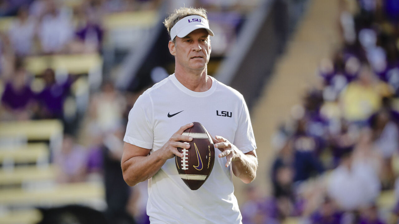 BATON ROUGE, LA - SEPTEMBER 12: Lane Kiffin head coach of the LSU Tigers on the field for warm ups before a game against the Louisiana Tech Bulldogs on September 12, 2026, at Tiger Stadium in Baton Rouge, Louisiana.