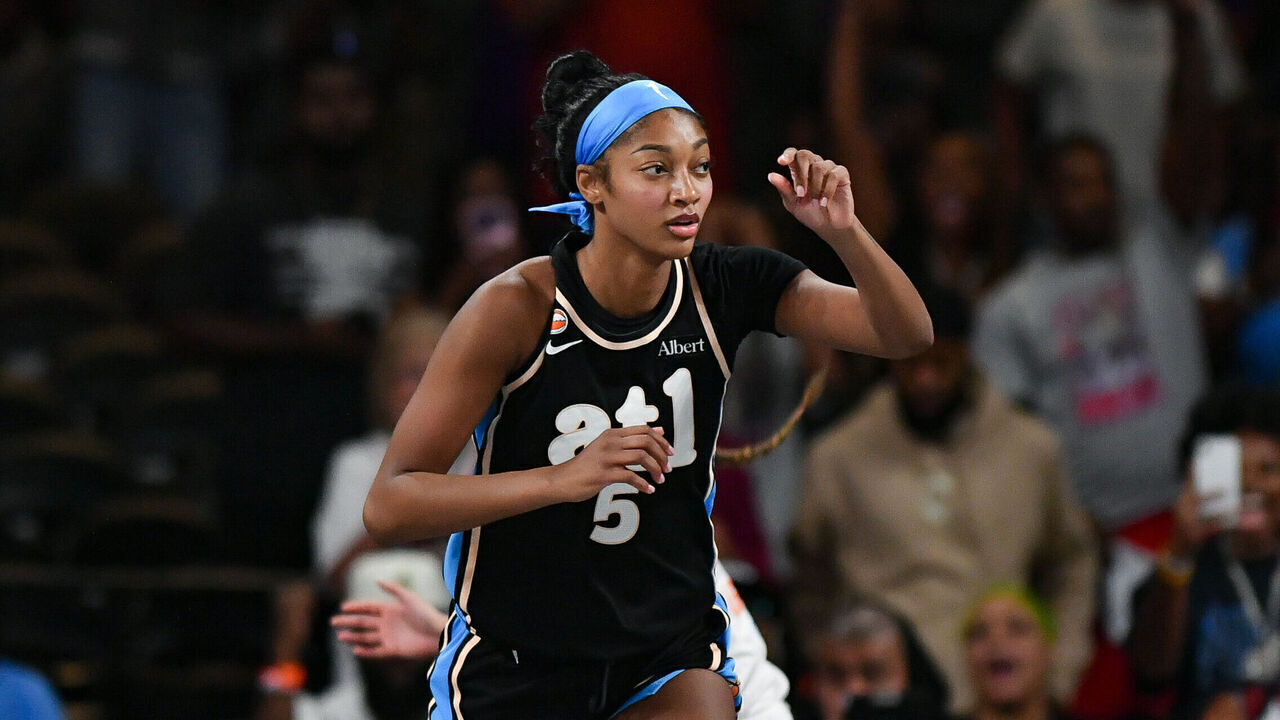 COLLEGE PARK, GA - SEPTEMBER 17: Atlanta forward Angel Reese (5) indicates the defense is too small to guard her during the WNBA game between the Connecticut Sun and the Atlanta Dream on September 17th, 2026 at Gateway Center Arena in College Park, GA.
