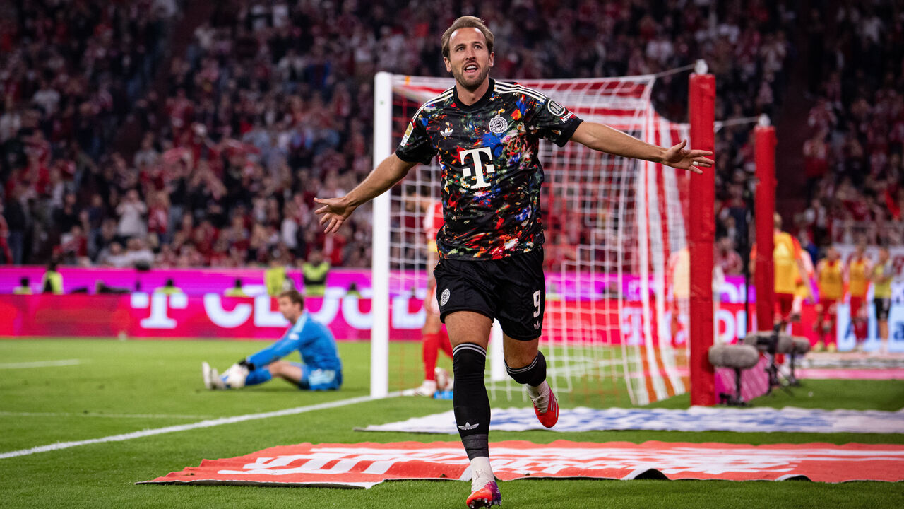 MUNICH, GERMANY - SEPTEMBER 18: Harry Kane of FC Bayern Muenchen celebrates scoring his team's fourth goal during the Bundesliga 2026/27 match between FC Bayern München and 1. FC Union Berlin at Allianz Arena on September 18, 2026 in Munich, Germany.