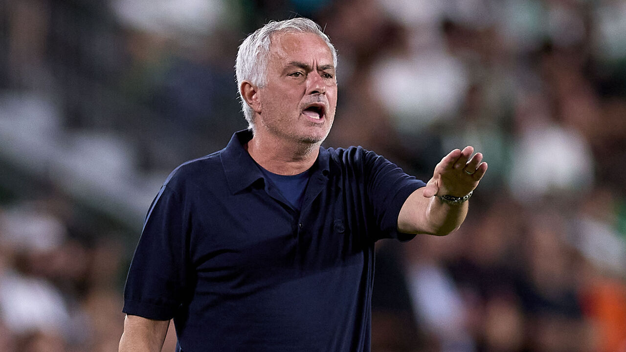 ELCHE, SPAIN - SEPTEMBER 15: Jose Mourinho head coach of Real Madrid reacts during the LaLiga EA Sports 2026/27 match between Elche CF and Real Madrid at Estadio Manuel Martinez Valero on September 15, 2026 in Elche, Spain.