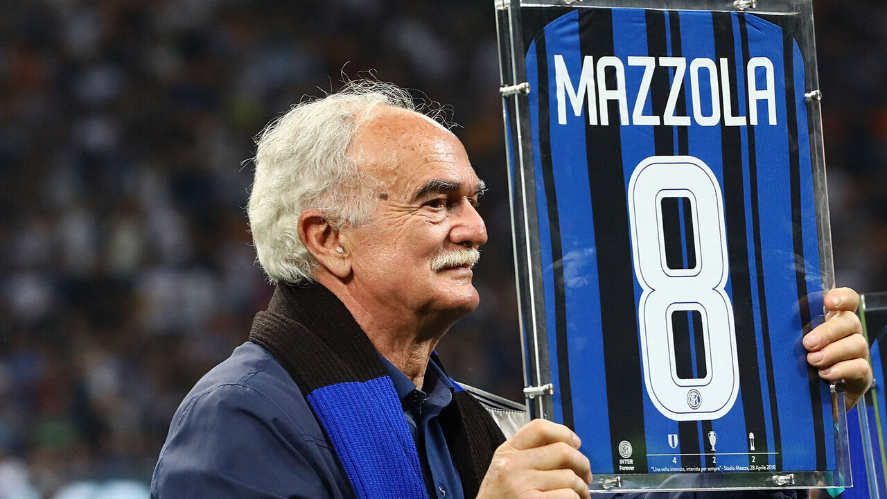 MILAN, ITALY - APRIL 28: Alessandro Sandro Mazzola awarded by Inter Forever before the serie A match between FC Internazionale and Juventus at Stadio Giuseppe Meazza on April 28, 2018 in Milan, Italy.