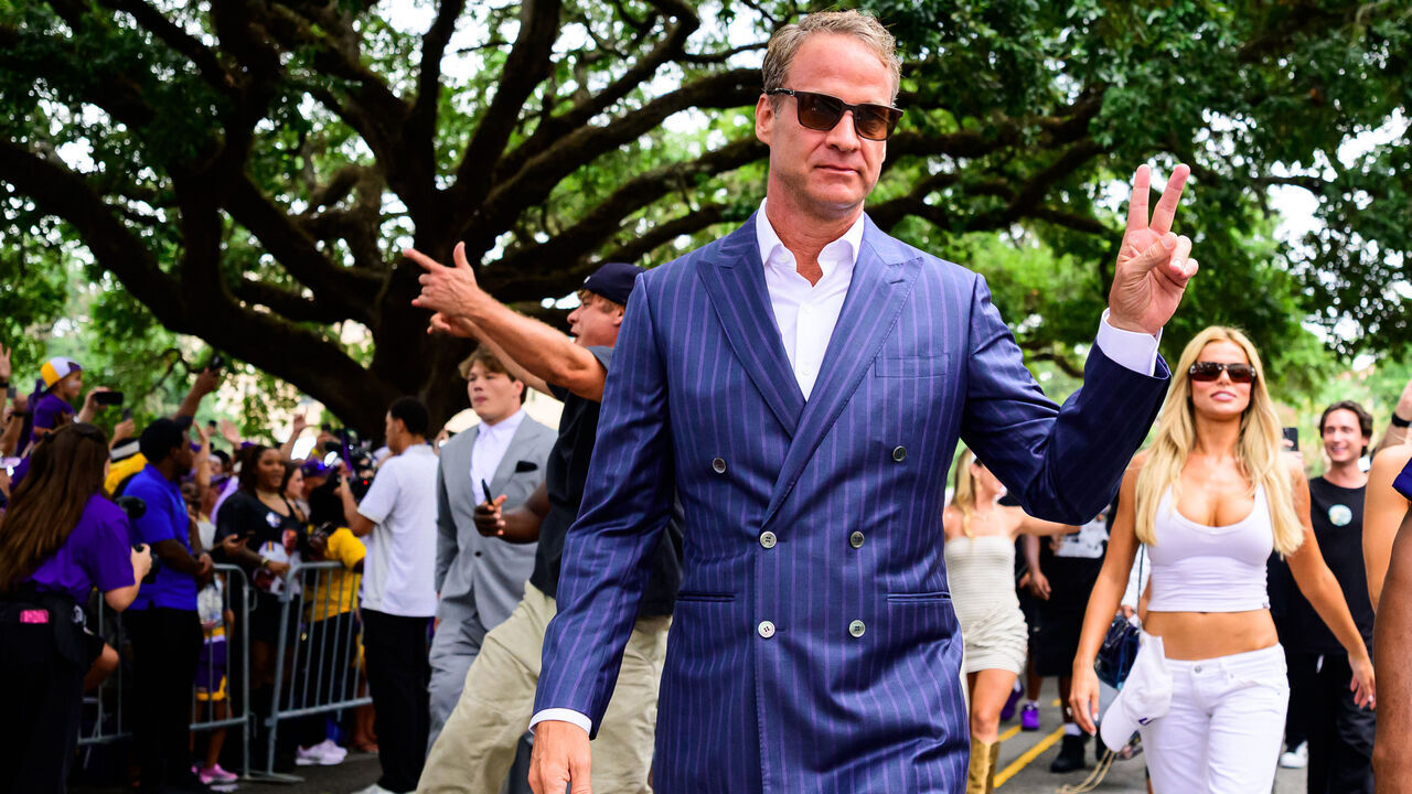 BATON ROUGE, LOUISIANA - SEPTEMBER 5: Lane Kiffin of the LSU Tigers walks down victory hill prior to a game against the Clemson Tigers at Tiger Stadium on September 5, 2026 in Baton Rouge, Louisiana.