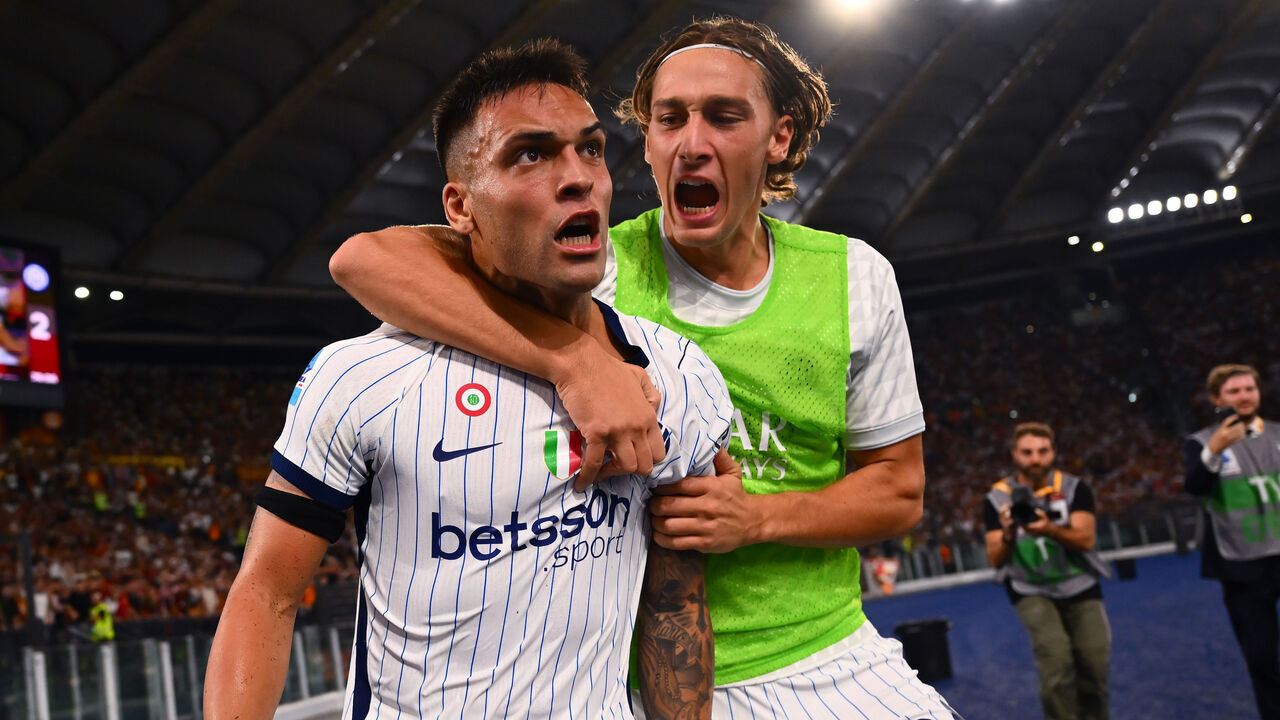 ROME, ITALY - SEPTEMBER 19: Lautaro Martinez of FC Internazionale celebrates with Pio Esposito after scoring the goal during the Serie A match between AS Roma and FC Internazionale at Stadio Olimpico on September 19, 2026 in Rome, Italy.