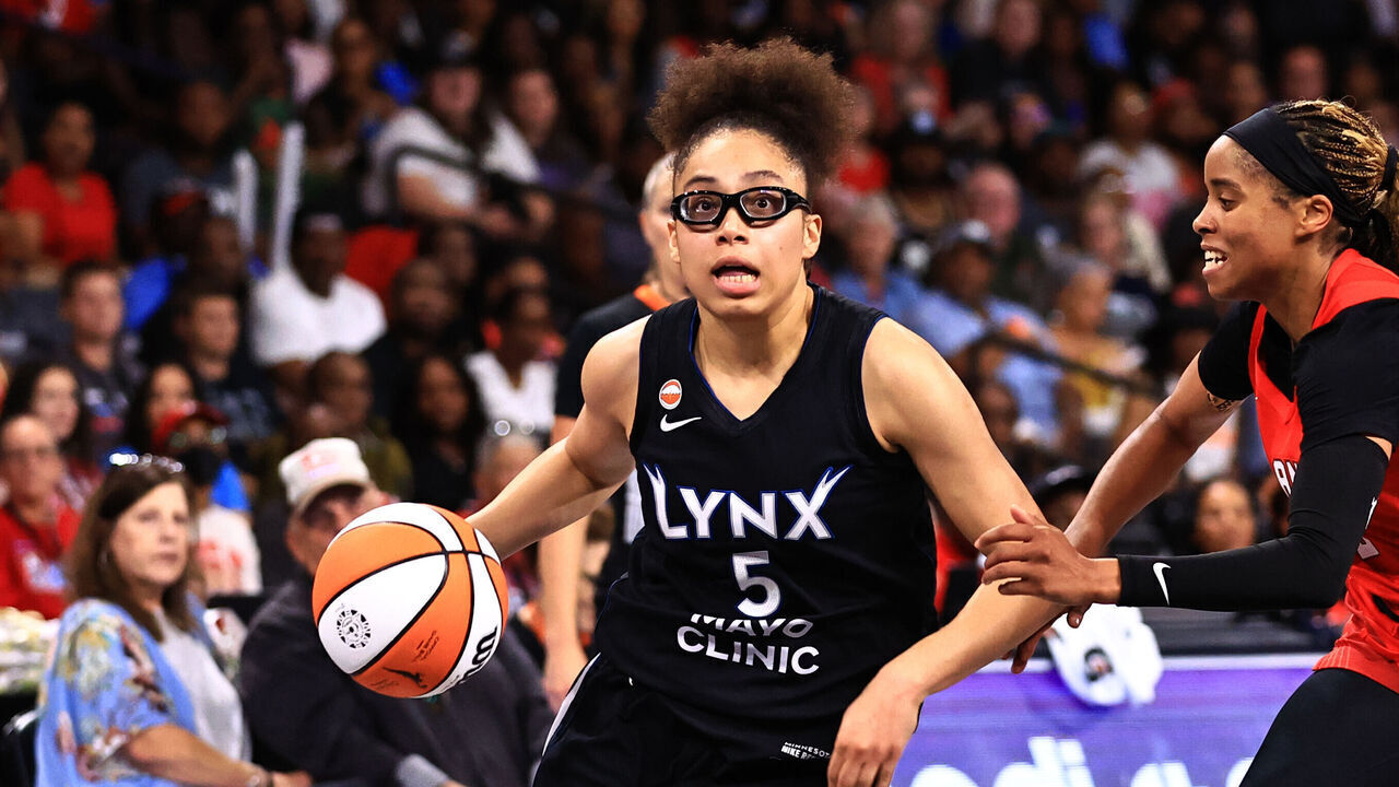 ATLANTA, GA - AUGUST 30: Olivia Miles #5 of the Minnesota Lynx drives to the basket during the game against the Atlanta Dream on August 30, 2026 at Gateway Center Arena at College Park in Atlanta, Georgia. Mandatory Copyright Notice: Copyright 2026 NBAE