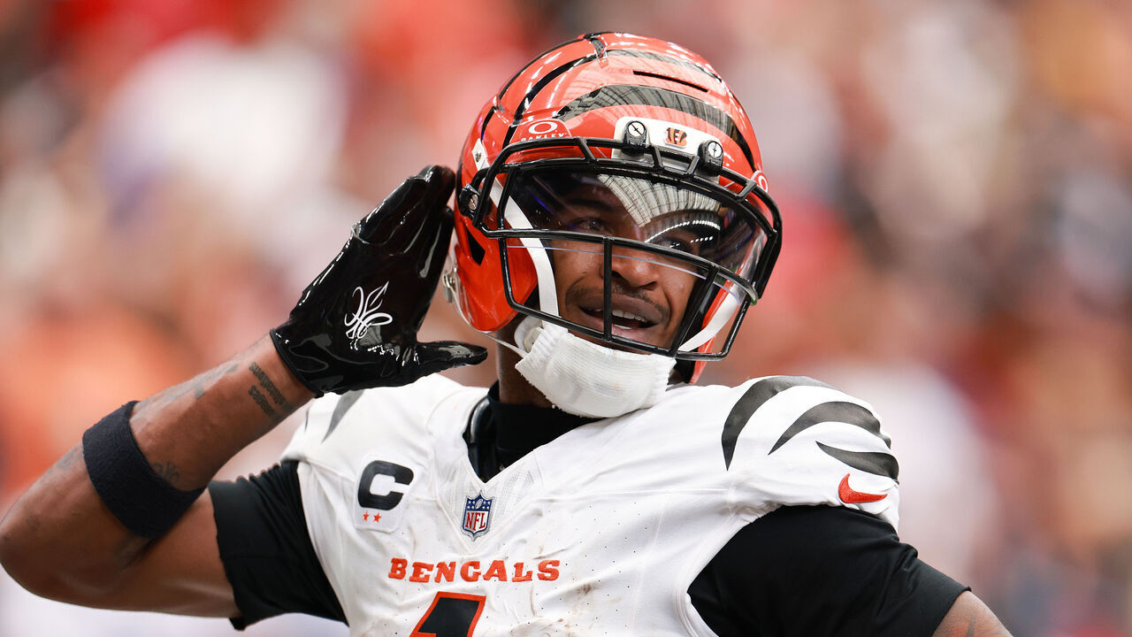 HOUSTON, TEXAS - SEPTEMBER 20: Ja'marr Chase #1 of the Cincinnati Bengals celebrates after scoring a touch down against the Houston Texans during the third quarter of the game at NRG Stadium on September 20, 2026 in Houston, Texas.