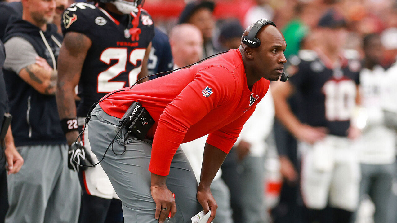 HOUSTON, TEXAS - SEPTEMBER 20: Head coach DeMeco Ryans of the Houston Texans reacts against the Cincinnati Bengals during the third quarter of the game at NRG Stadium on September 20, 2026 in Houston, Texas.