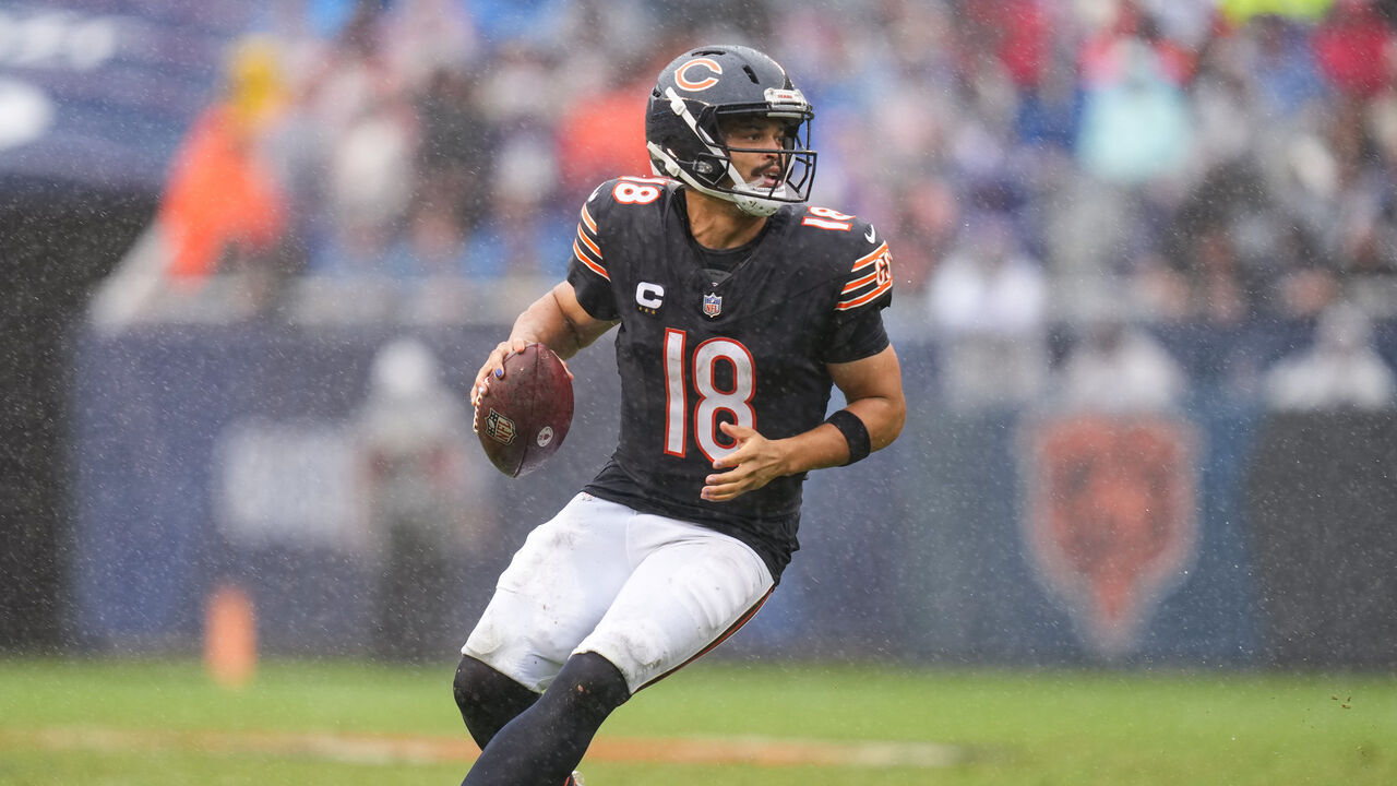CHICAGO, ILLINOIS - SEPTEMBER 20: Caleb Williams #18 of the Chicago Bears runs with the ball during the third quarter of the game against the Minnesota Vikings at Soldier Field on September 20, 2026 in Chicago, Illinois.