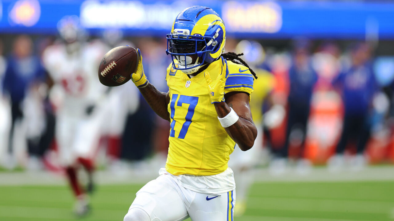 Inglewood, CA - Sept. 21, 2026: Rams wide receiver Davante Adams celebrates his first quarter touchdown during the Los Angeles Rams playing the New York Giants in the Rams' first home game of the 2026 regular season at SoFi Stadium on Monday Night Football. The Rams opened the season in Melbourne, Australia. (Allen J. Schaben / Los Angeles Times via Getty Images)