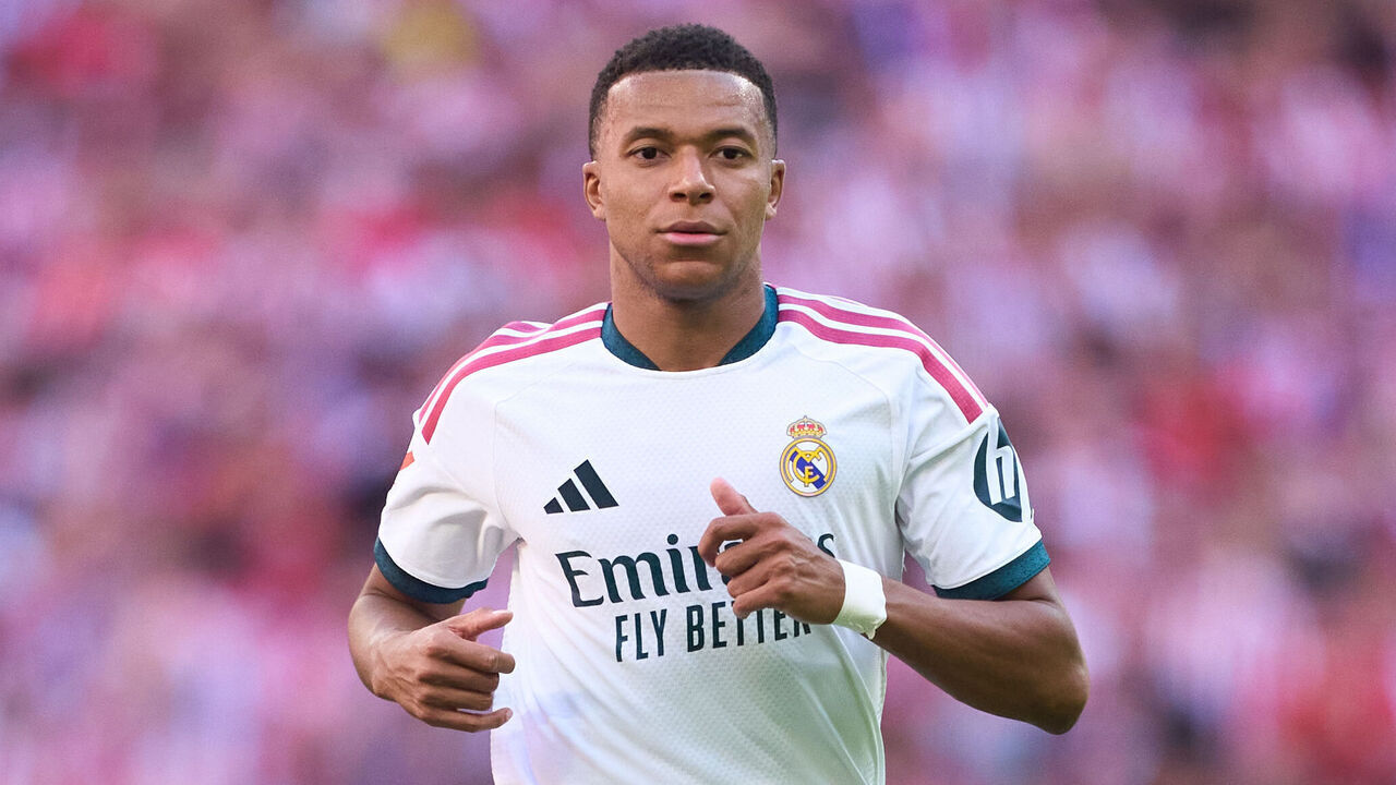 MADRID, SPAIN - SEPTEMBER 20: Kylian Mbappe of Real Madrid looks on during the LaLiga EA Sports 2026/27 match between Atletico de Madrid and Real Madrid at Riyadh Air Metropolitano on September 20, 2026 in Madrid, Spain.