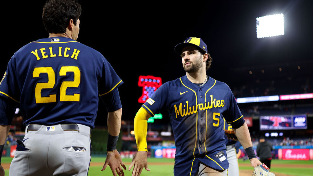 Brewers win 99th game, delay Phillies' possible playoff | theScore