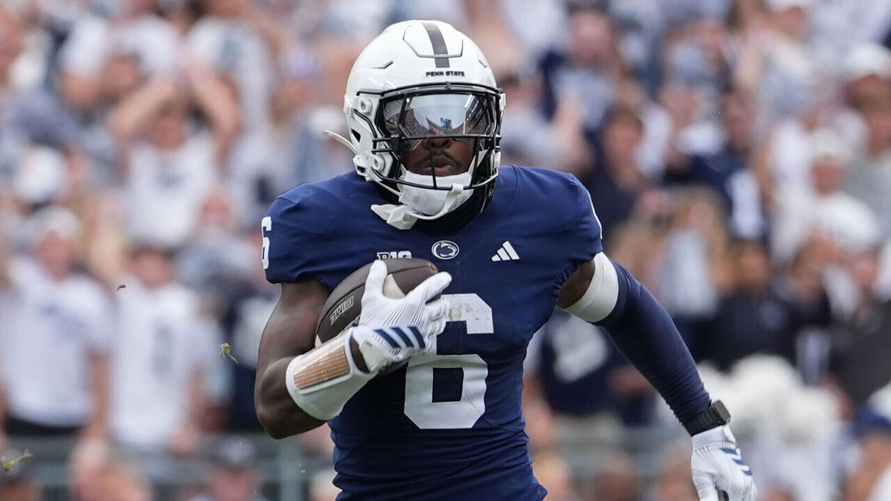 UNIVERSITY PARK, PA - SEPTEMBER 19: Penn State Nittany Lions Wide Receiver Koby Howard (6) runs with the ball for a touchdown after making a catch during the first half of the College Football game between the Buffalo Bulls and the Penn State Nittany Lions on September 19, 2026 at Beaver Stadium in University Park, PA.
