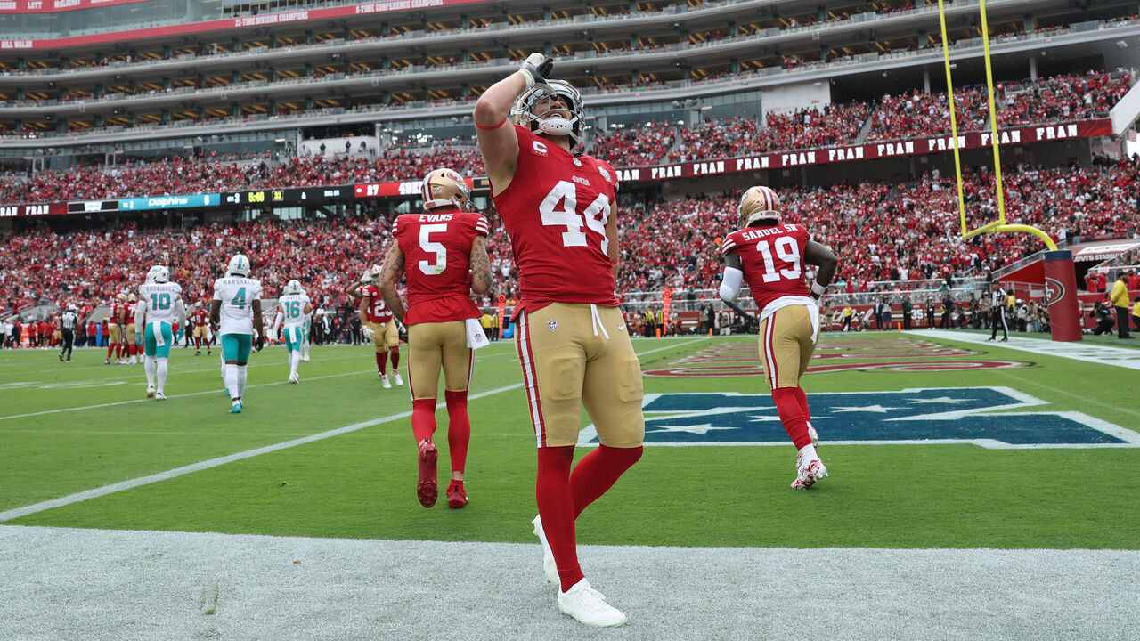SANTA CLARA, CALIFORNIA - SEPTEMBER 20: Kyle Juszczyk #44 of the San Francisco 49ers celebrates after his receiving touchdown against the Miami Dolphins in the third quarter of a game at Levi's Stadium on September 20, 2026 in Santa Clara, California.