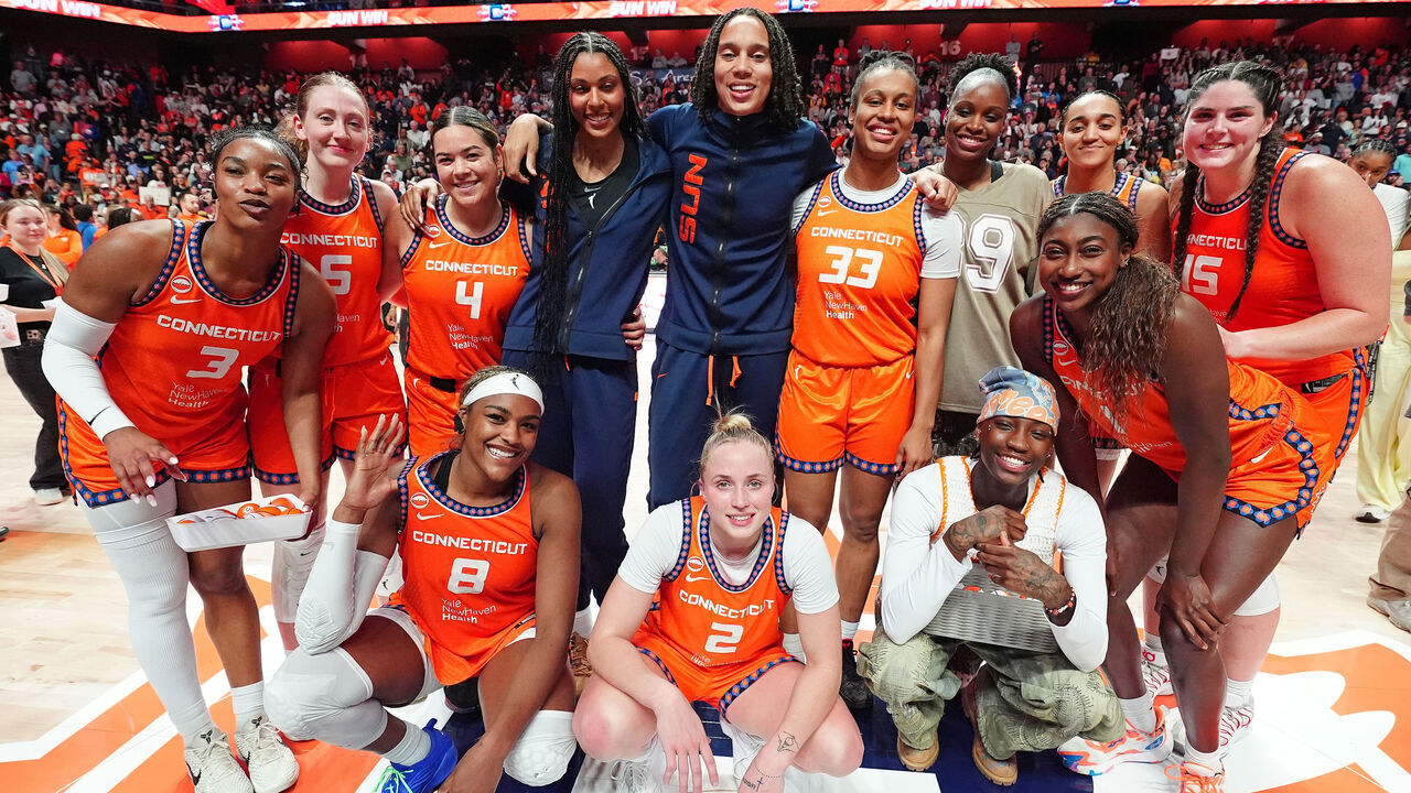 UNCASVILLE, CT - SEPTEMBER 24: The Connecticut Sun pose for a team photo on the court after the game against the Toronto Tempo on September 24, 2026 at the Mohegan Sun Arena in Uncasville, Connecticut. Mandatory Copyright Notice: Copyright 2026 NBAE